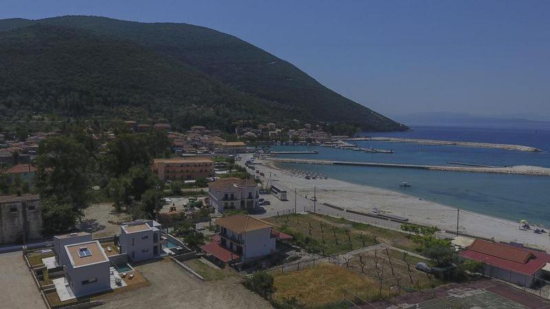 Seascape Villas Vassiliki - Beachfront Villas 外观 照片