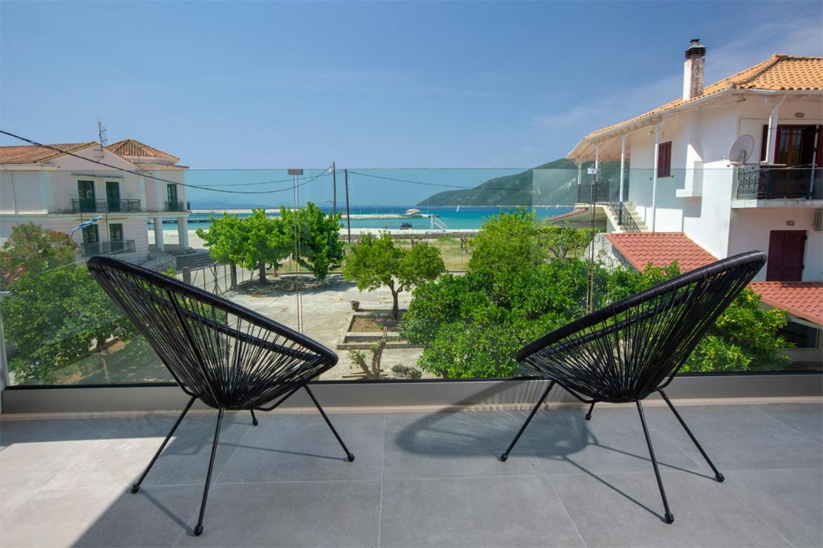 Seascape Villas Vassiliki - Beachfront Villas 外观 照片