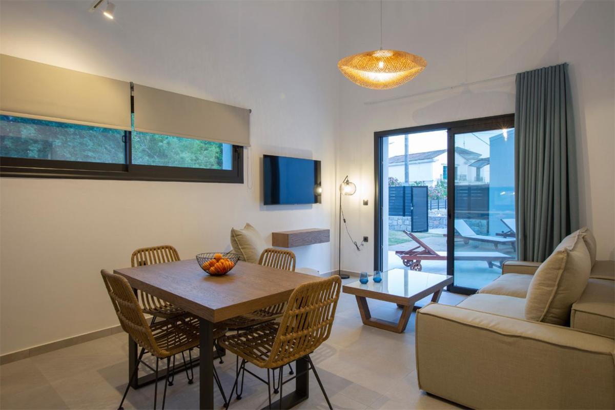 Seascape Villas Vassiliki - Beachfront Villas 外观 照片